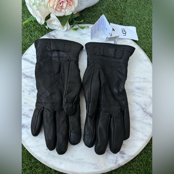 UGG mens 3 Point Leather Tech Gloves With Sherpa Lining black size large - Picture 12 of 16